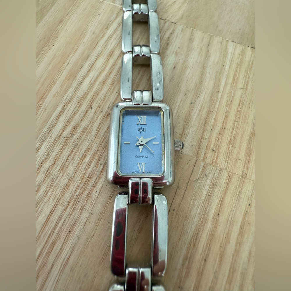 Gloria Vanderbilt ladies blue silver tone dress watch NEW BATTERY